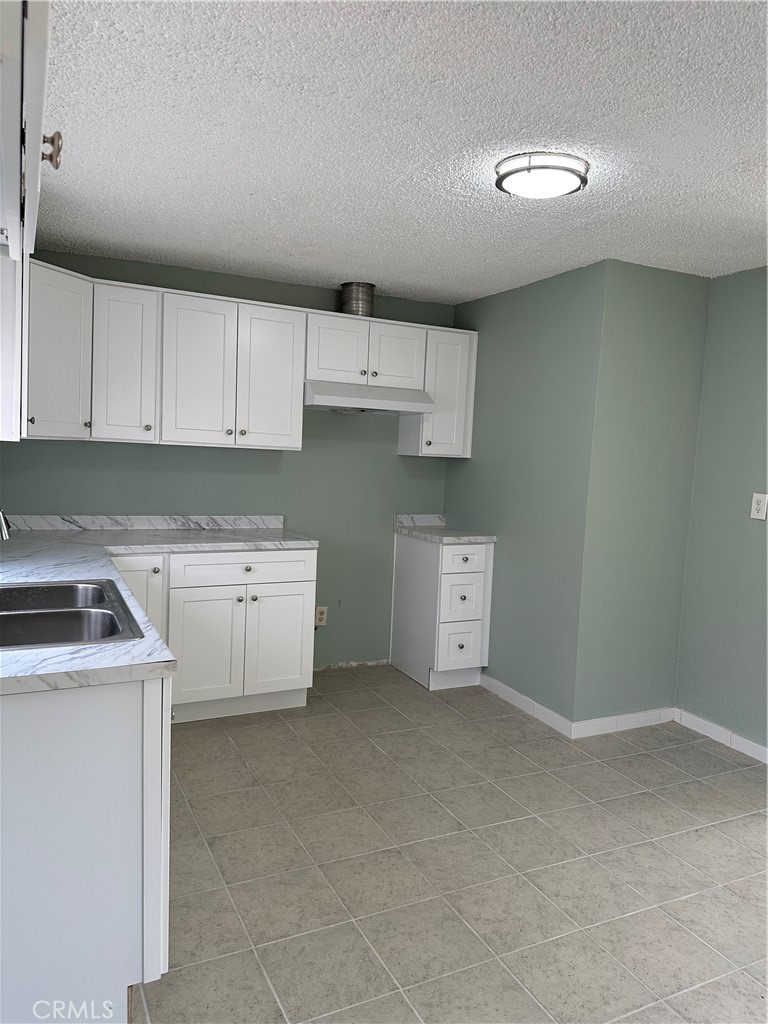 226 Cottonwood Lane Property Photo 3