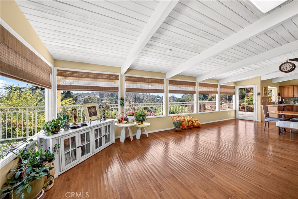401 1/2 W. Skyline Drive Property Photo 1
