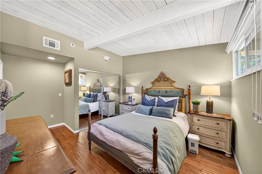 401 1/2 W. Skyline Drive Property Photo 4