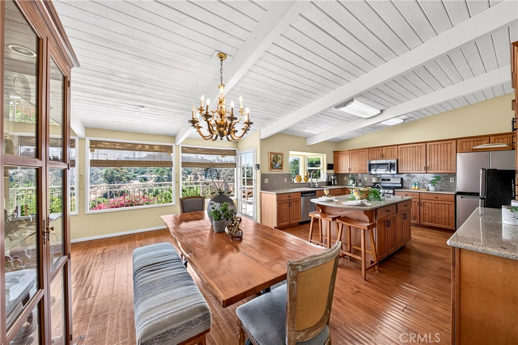 401 1/2 W. Skyline Drive Property Photo 8