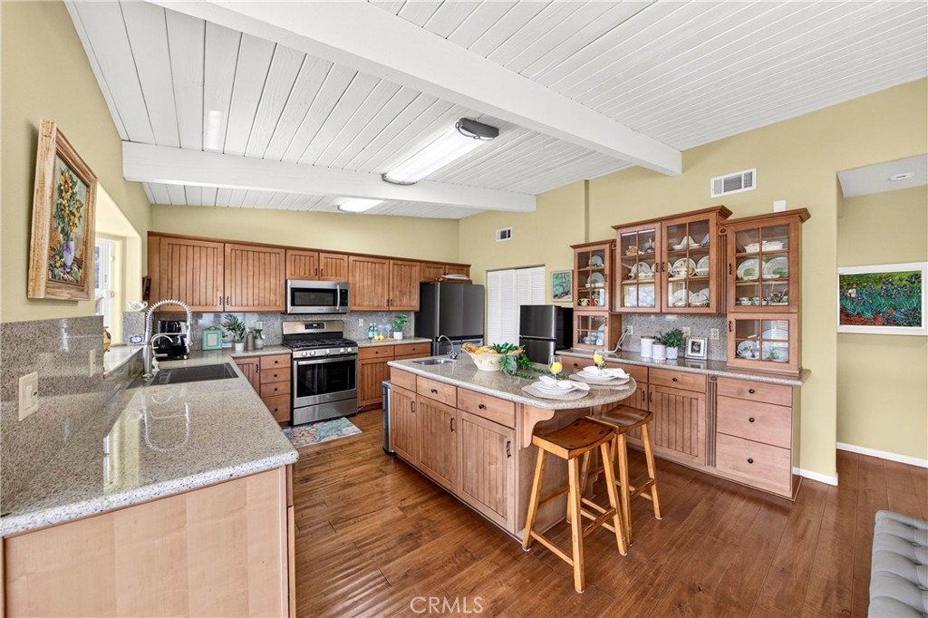 401 1/2 W. Skyline Drive Property Photo 14