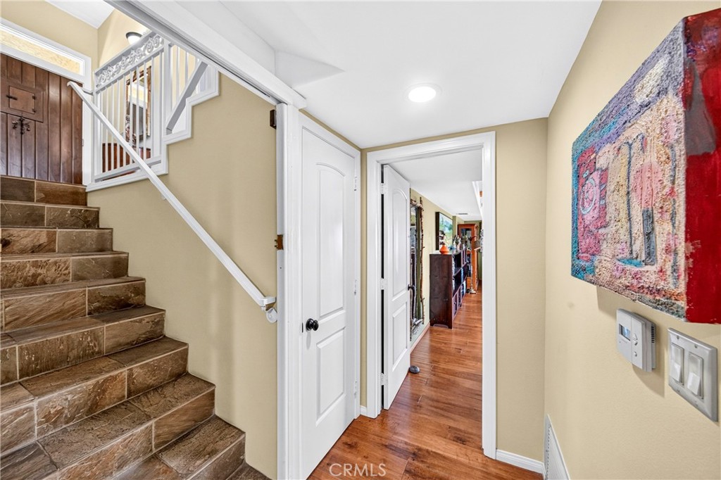401 1/2 W. Skyline Drive Property Photo 29