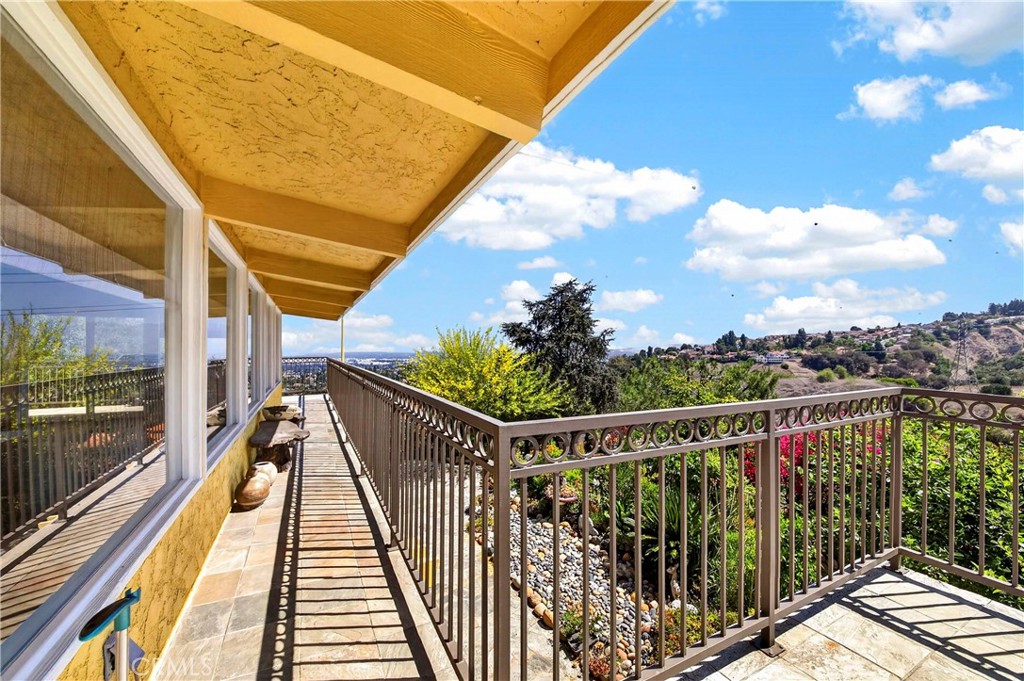 401 1/2 W. Skyline Drive Property Photo 38