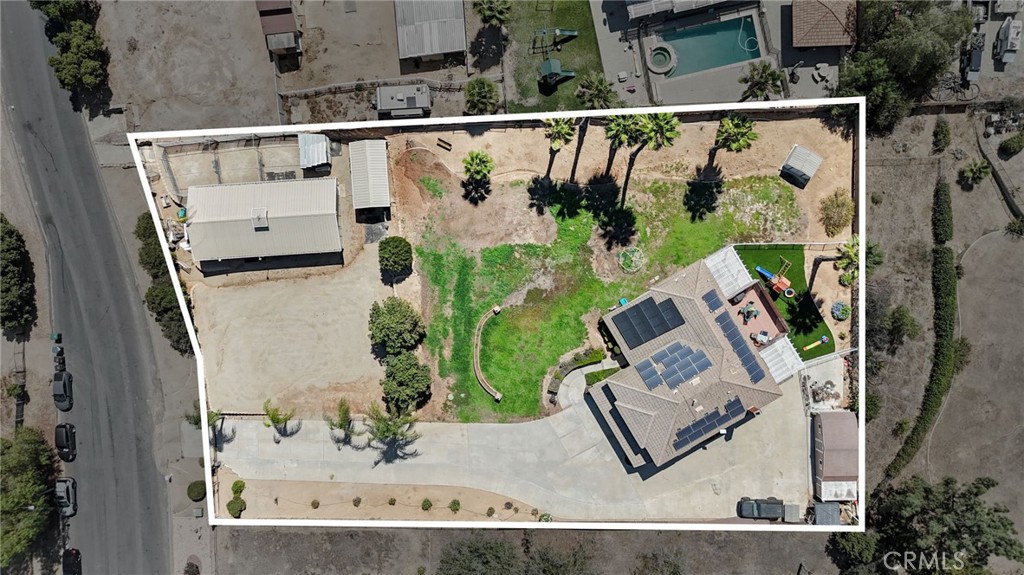 16891 Mariposa Property Photo 3