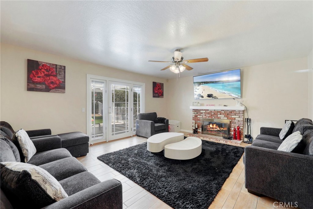 16891 Mariposa Property Photo 34