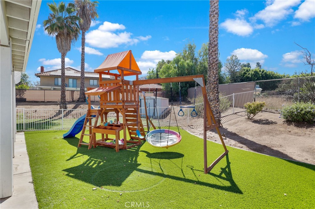 16891 Mariposa Property Photo 43