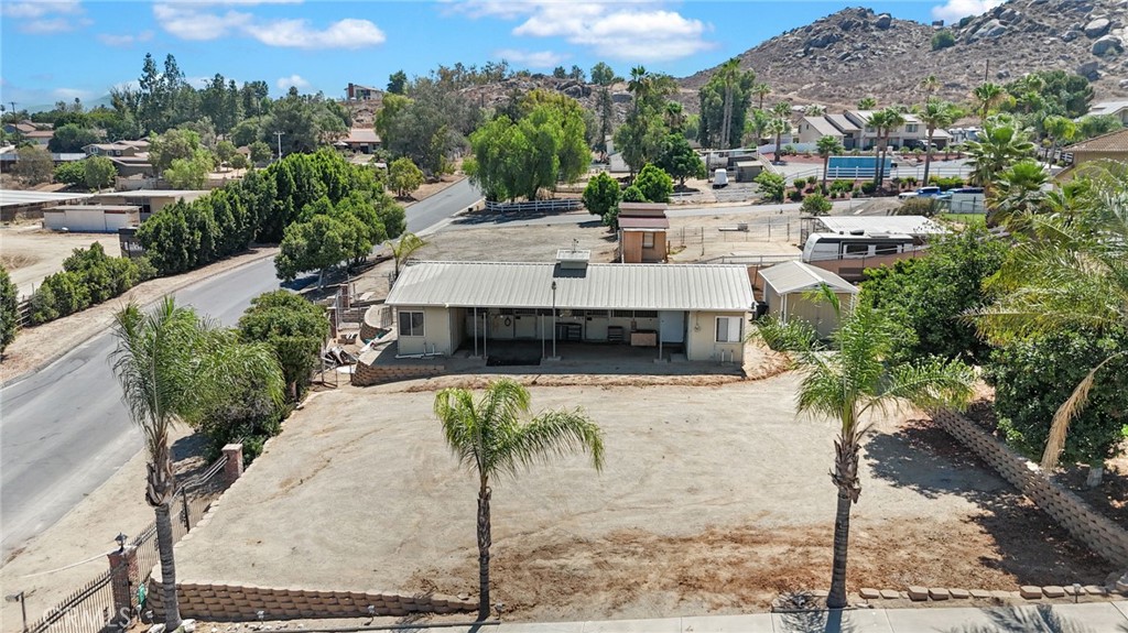 16891 Mariposa Property Photo 48