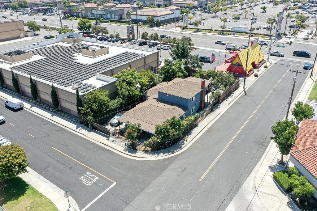 13861 Pine St. Property Photo 2