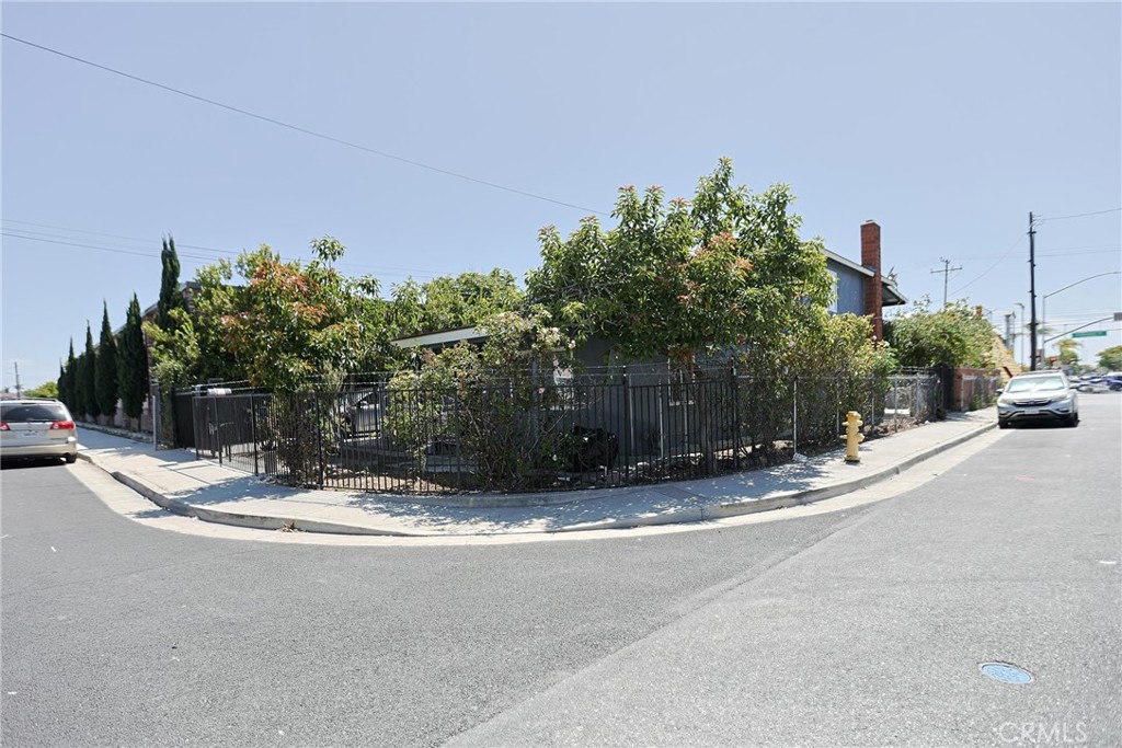 13861 Pine St. Property Photo 10