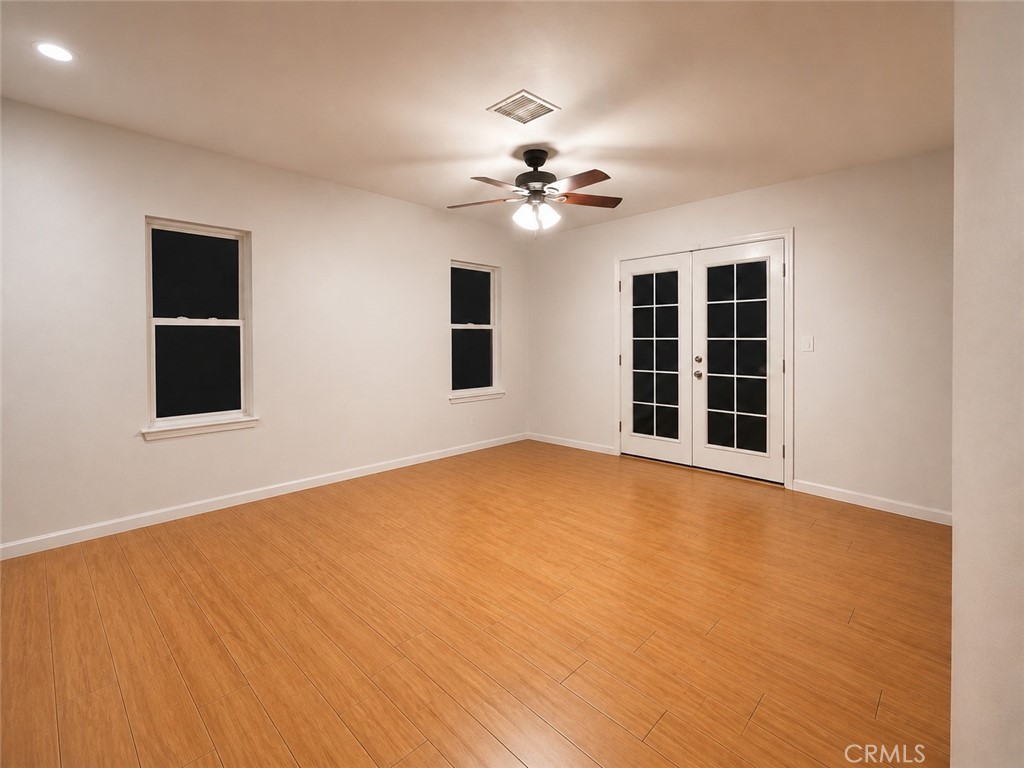 1737 W Beacon Property Photo 4
