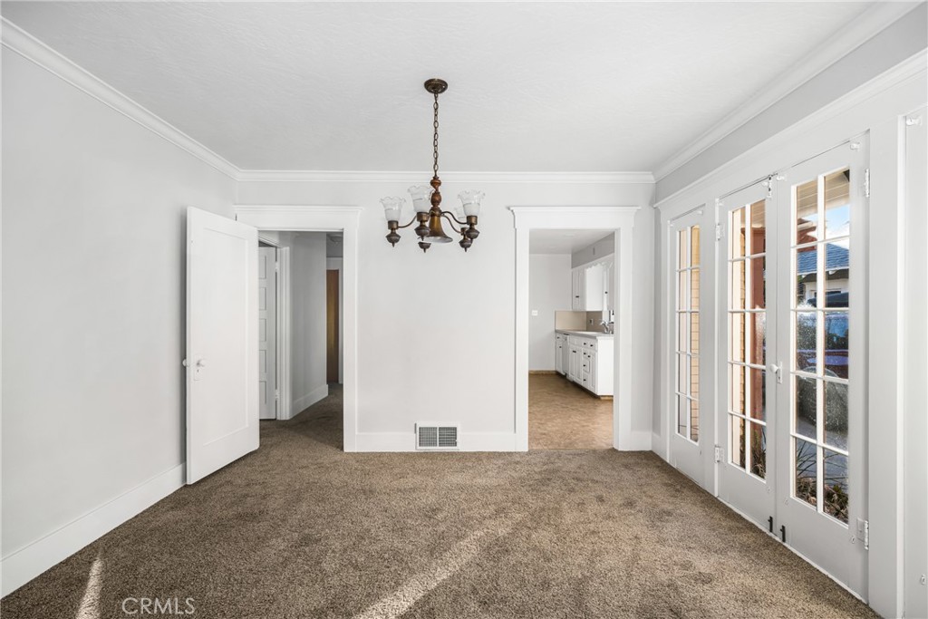 243 N Grand Street Property Photo 10