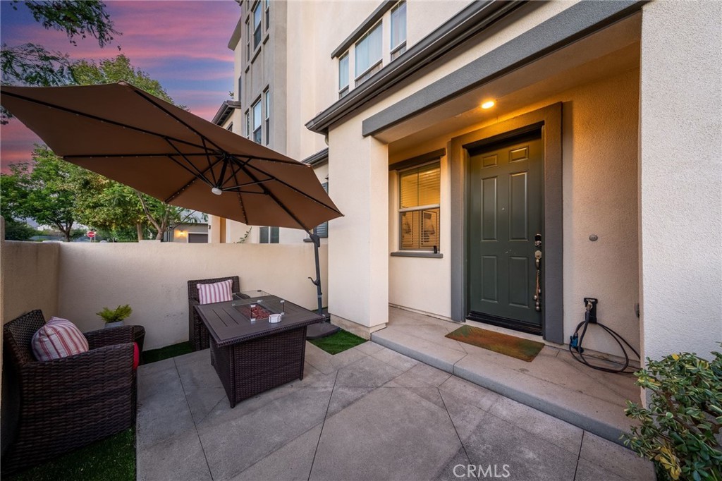 250 Cultivate Property Photo 4