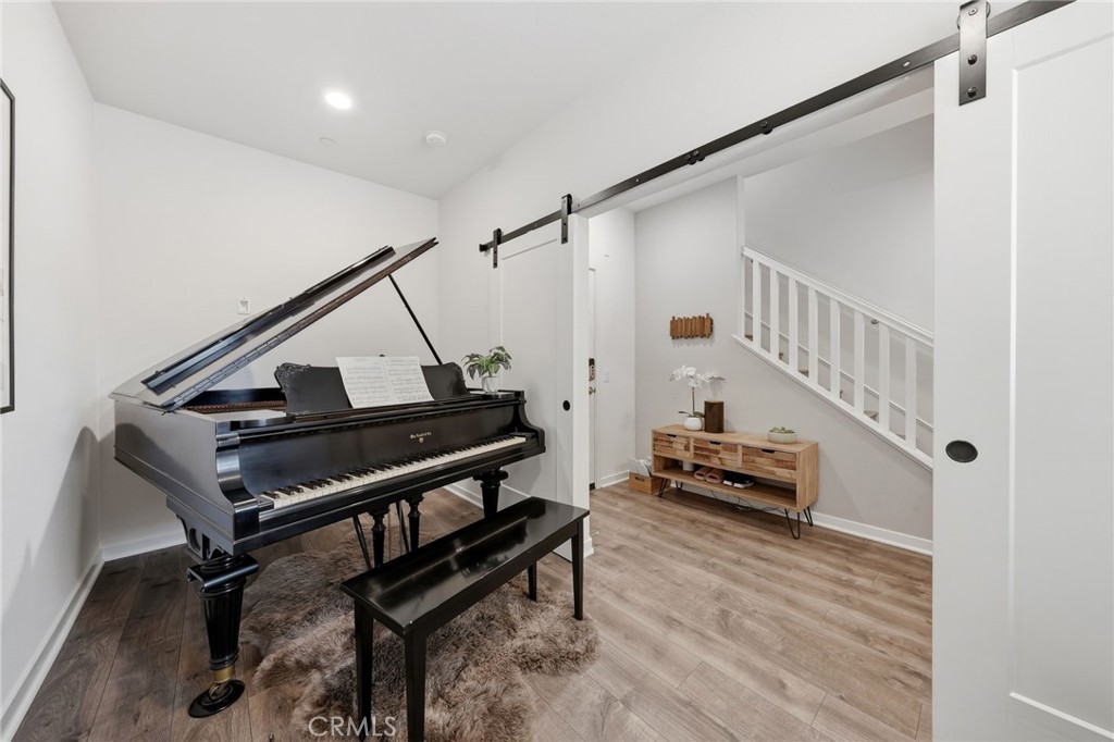 250 Cultivate Property Photo 9