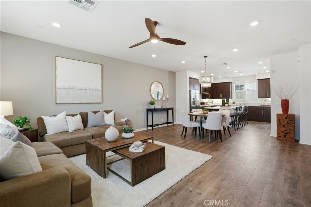 250 Cultivate Property Photo 24