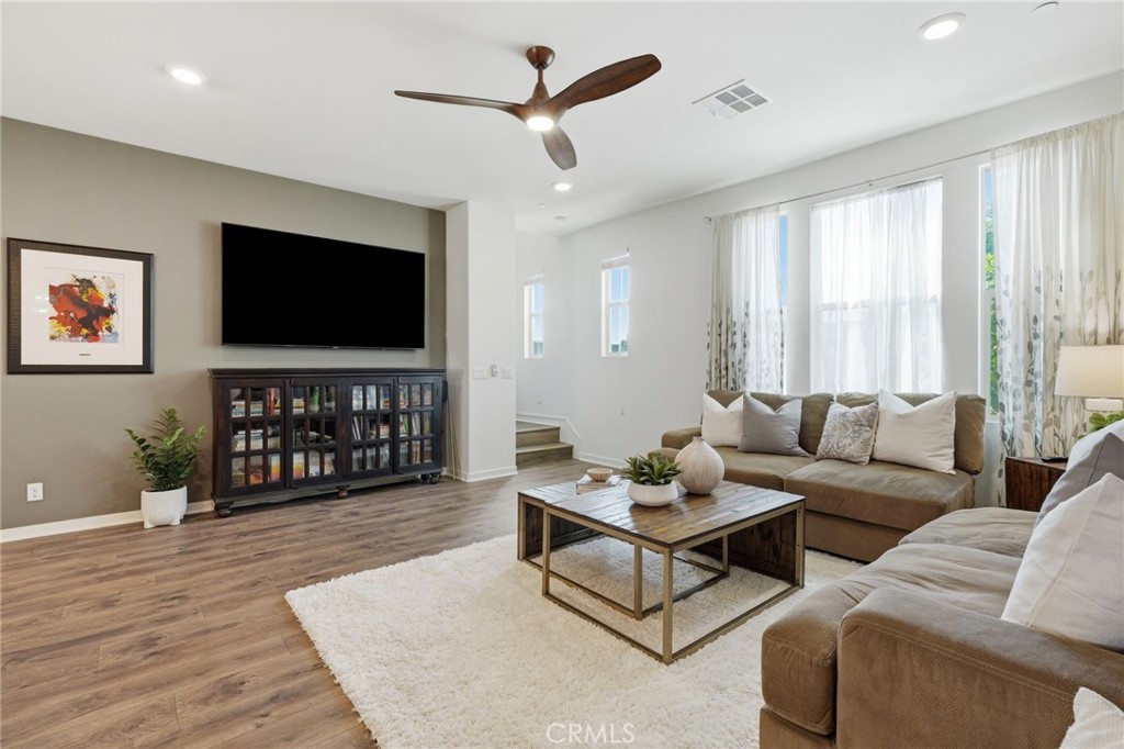 250 Cultivate Property Photo 26