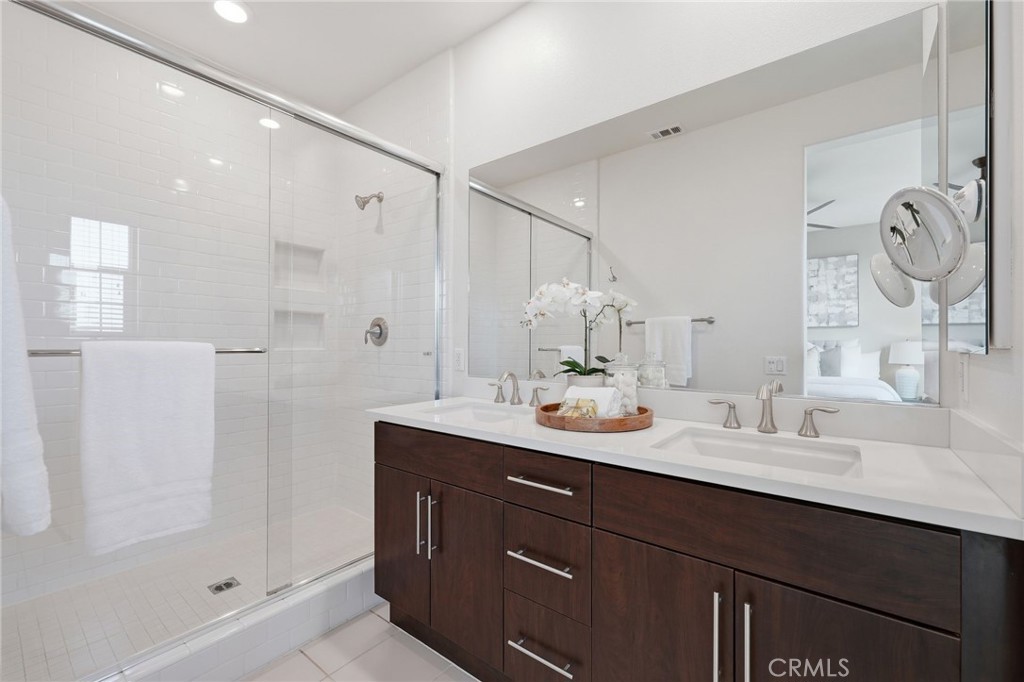 250 Cultivate Property Photo 29
