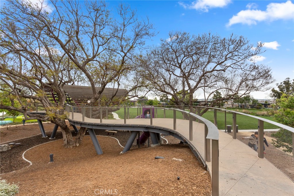 250 Cultivate Property Photo 45