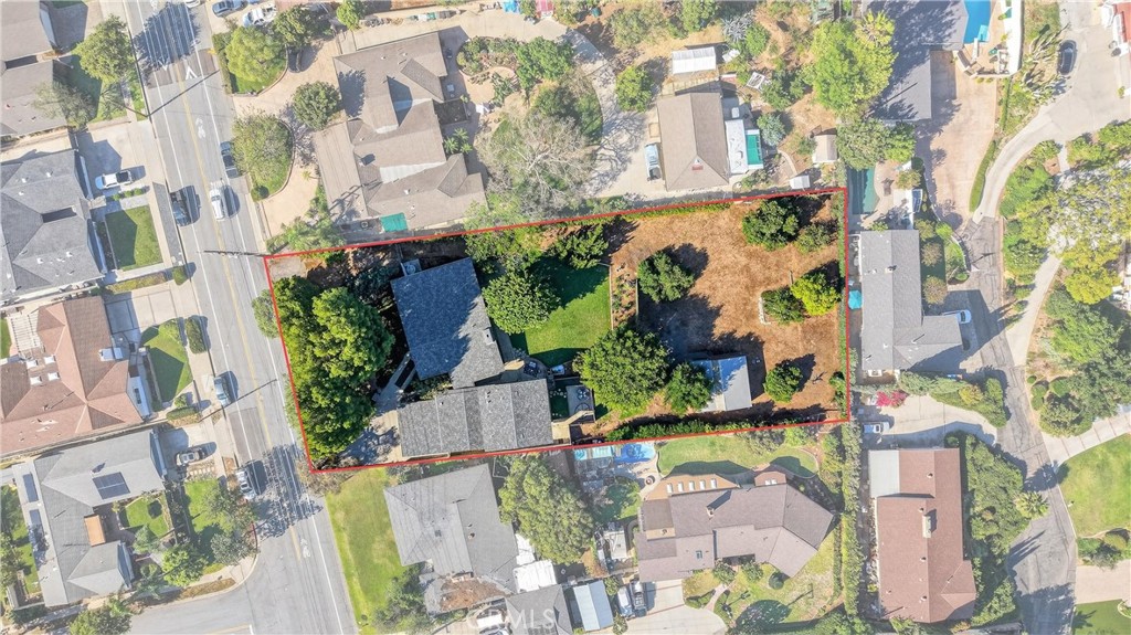 1400 N Puente Property Photo 2