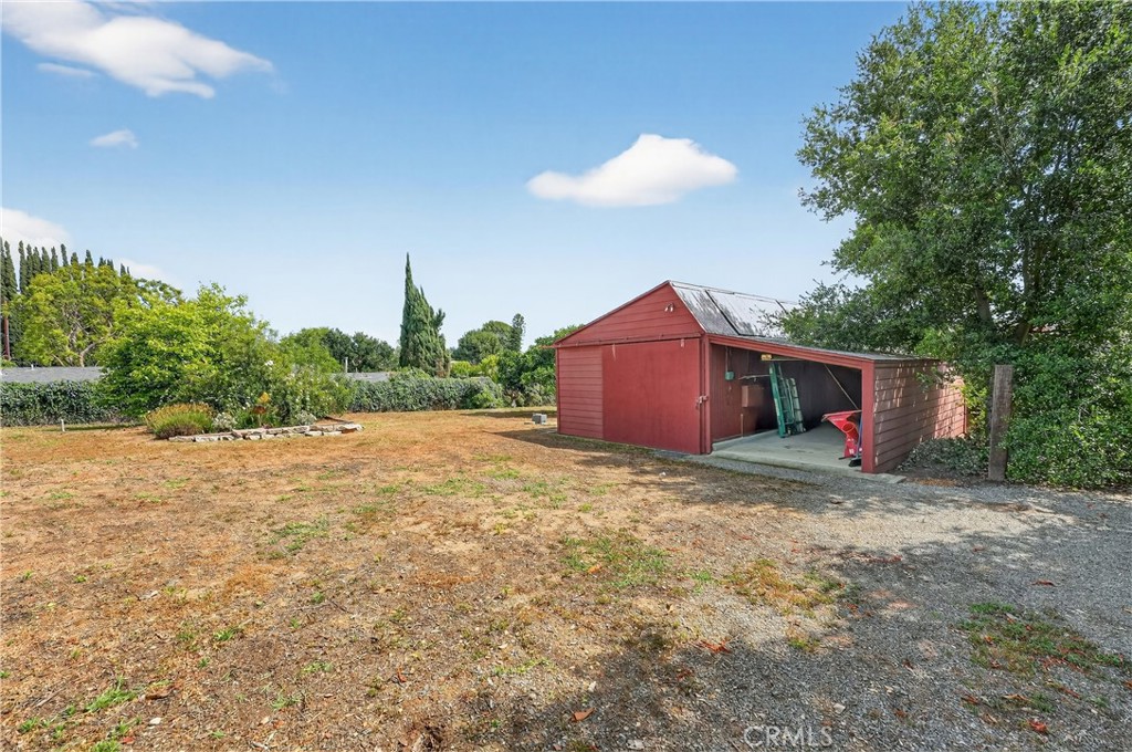1400 N Puente Property Photo 7