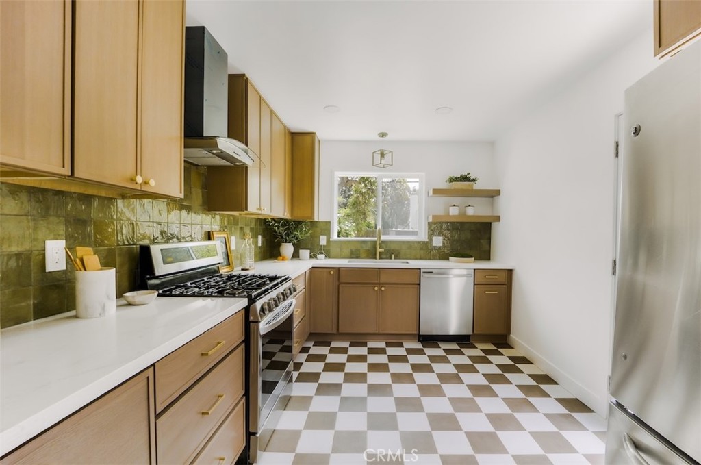 6202 E Wardlow Property Photo 1