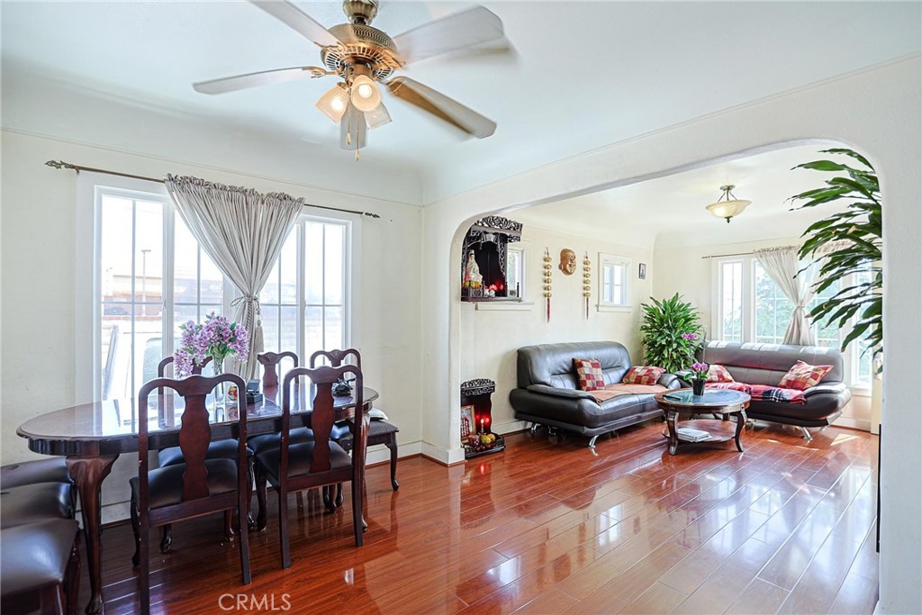 2811 Lexington Property Photo 5