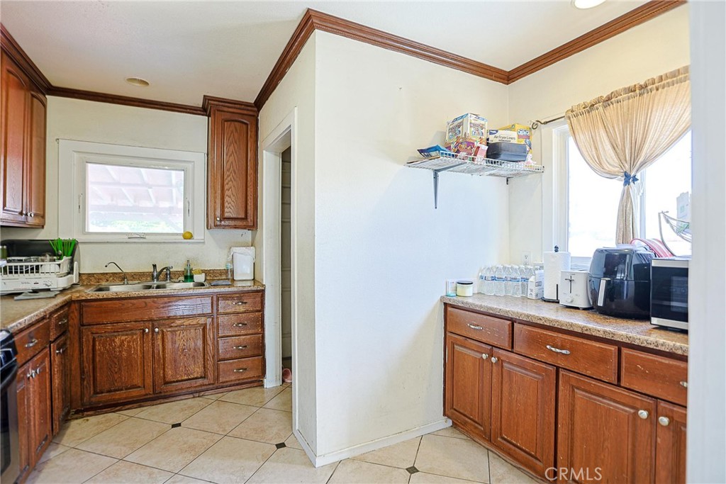 2811 Lexington Property Photo 8