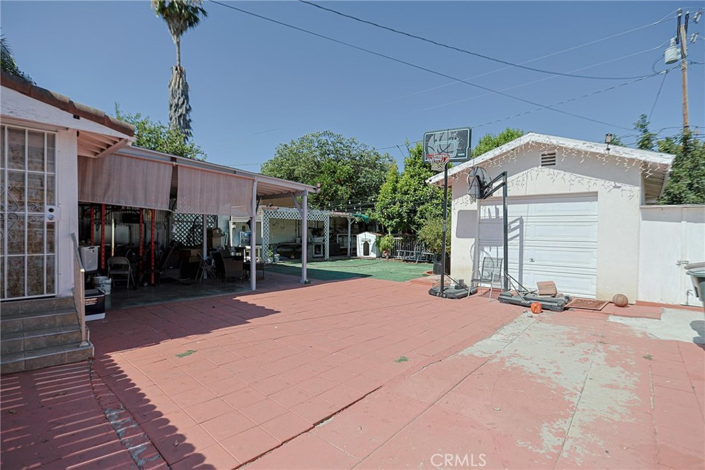 2811 Lexington Property Photo 13