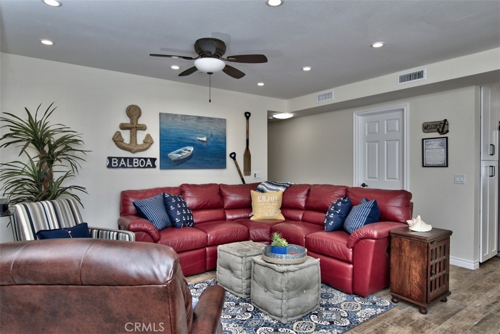 1509 E Balboa Boulevard A Property Photo 13
