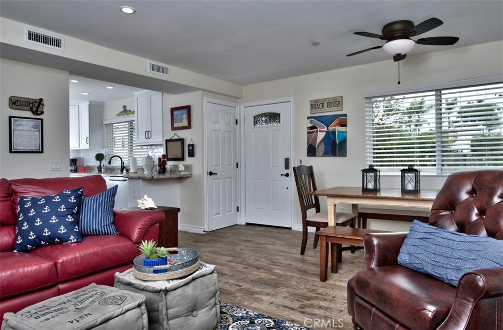 1509 E Balboa Boulevard A Property Photo 14