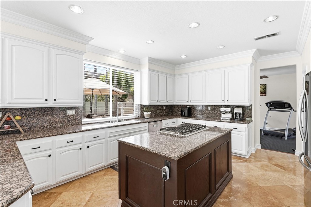 2477 Saffron Glen Property Photo 21