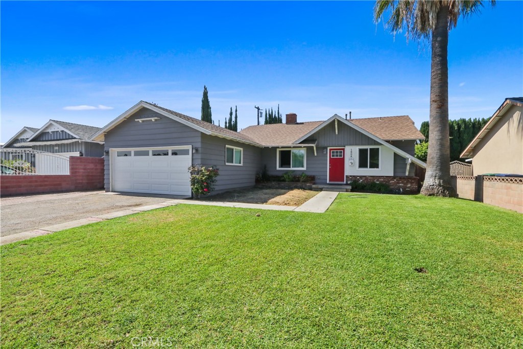 1808 E Briarvale Property Photo 1