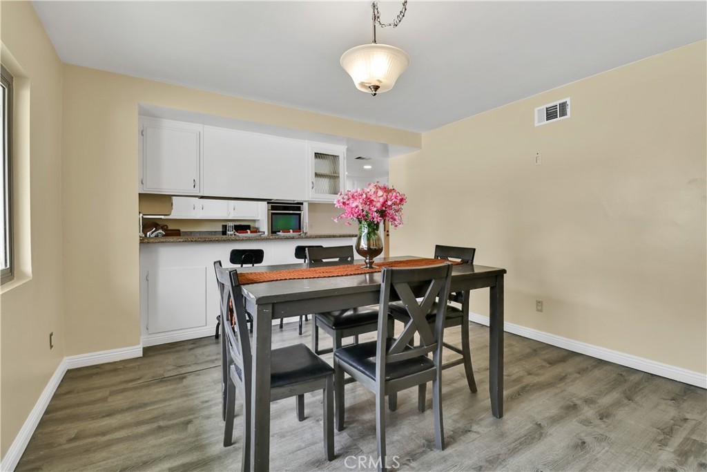 2550 W Rowland Avenue Property Photo 4