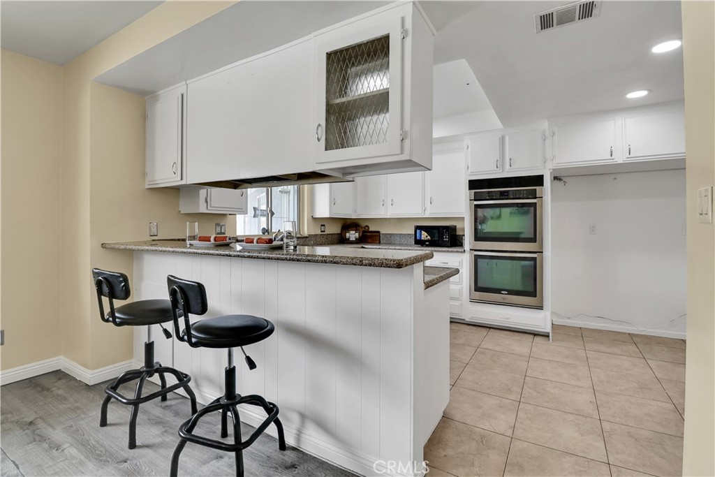 2550 W Rowland Avenue Property Photo 5