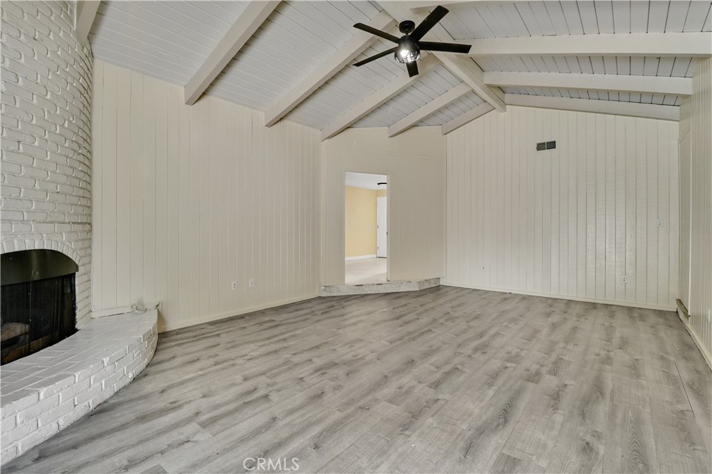 2550 W Rowland Avenue Property Photo 11