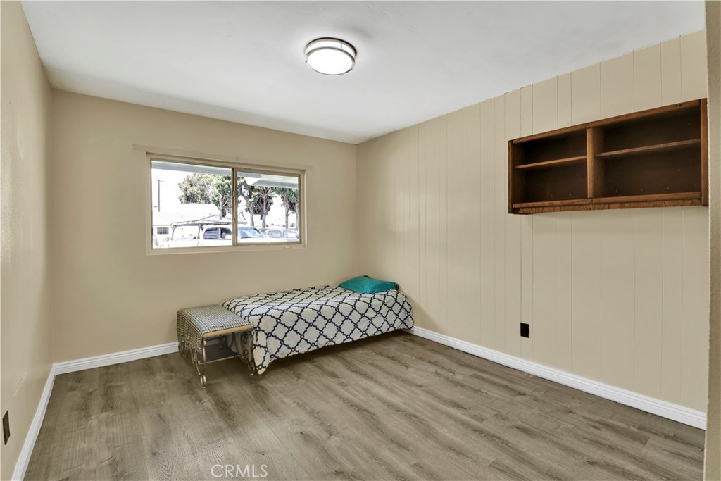 2550 W Rowland Avenue Property Photo 17