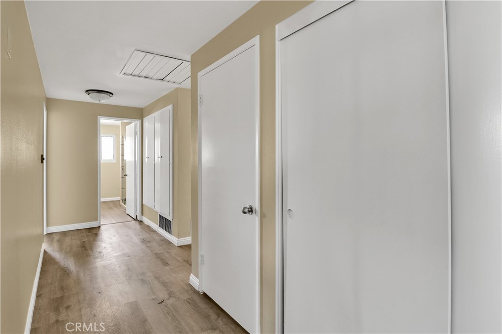 2550 W Rowland Avenue Property Photo 23