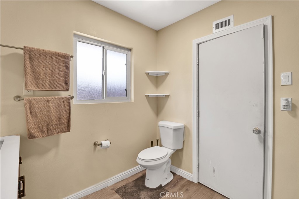 2550 W Rowland Avenue Property Photo 26