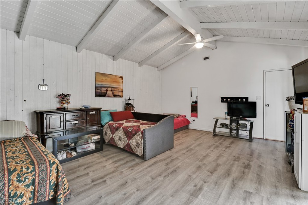 2550 W Rowland Avenue Property Photo 28