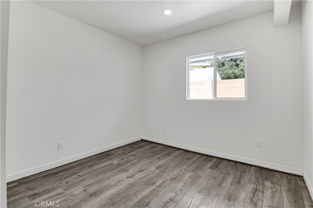 2550 W Rowland Avenue Property Photo 33