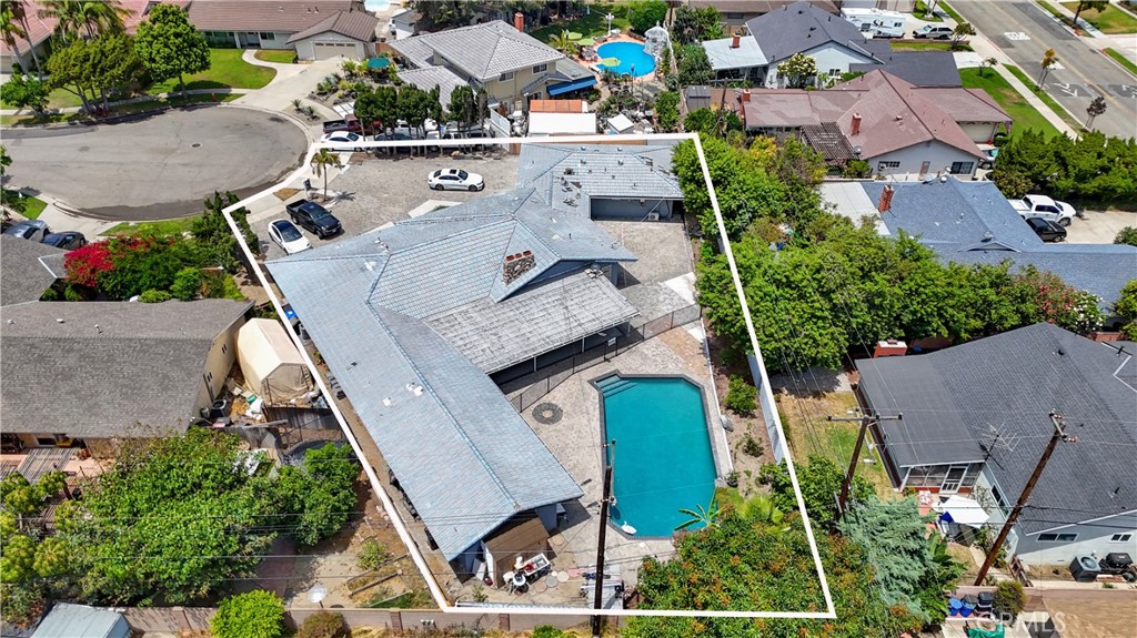 2550 W Rowland Avenue Property Photo 43