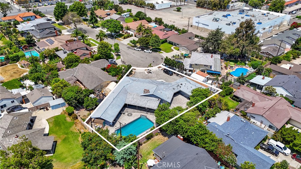 2550 W Rowland Avenue Property Photo 44