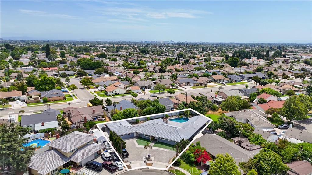 2550 W Rowland Avenue Property Photo 48
