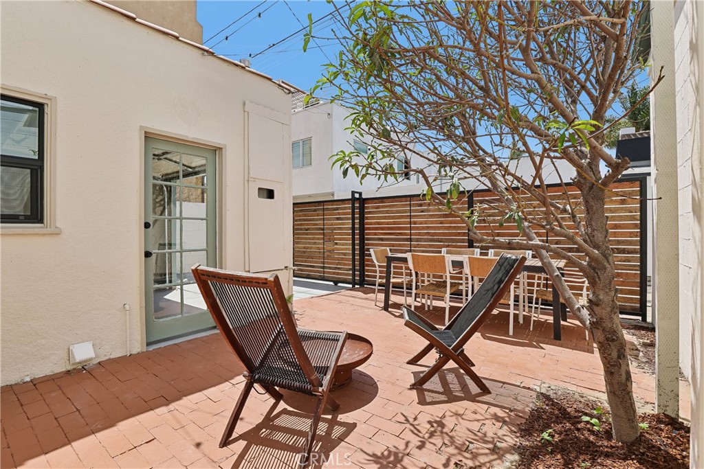 131 Santa Ana Avenue Property Photo 33