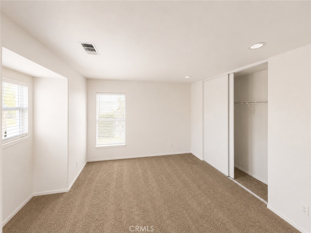 10312 Whitecrown Property Photo 8