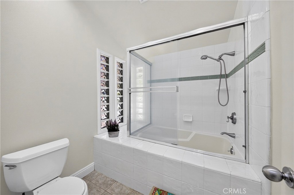 404 Continental Ct Property Photo 23