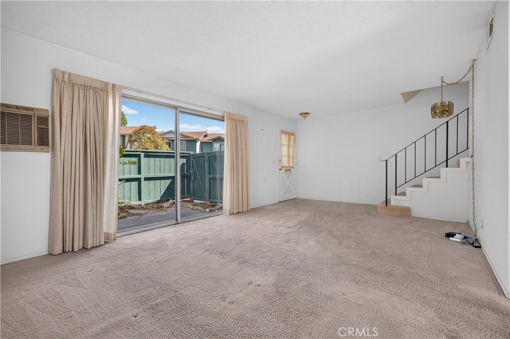 8170 Glengarry Property Photo 9