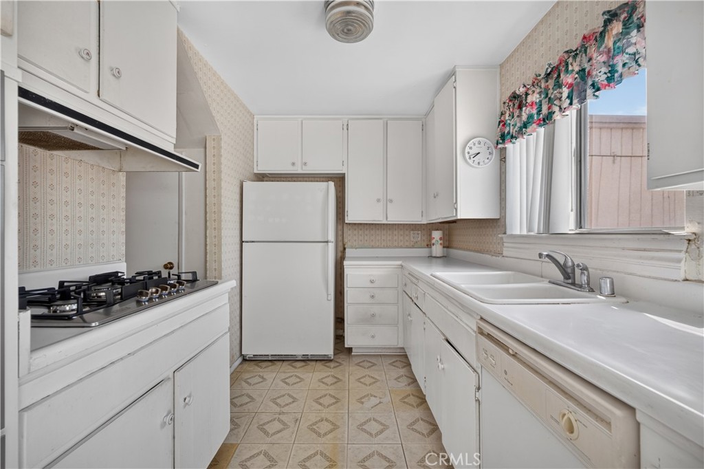 8170 Glengarry Property Photo 16