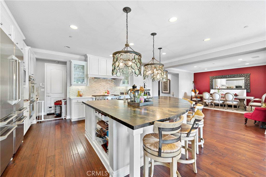 108 Fairgrove Property Photo 8