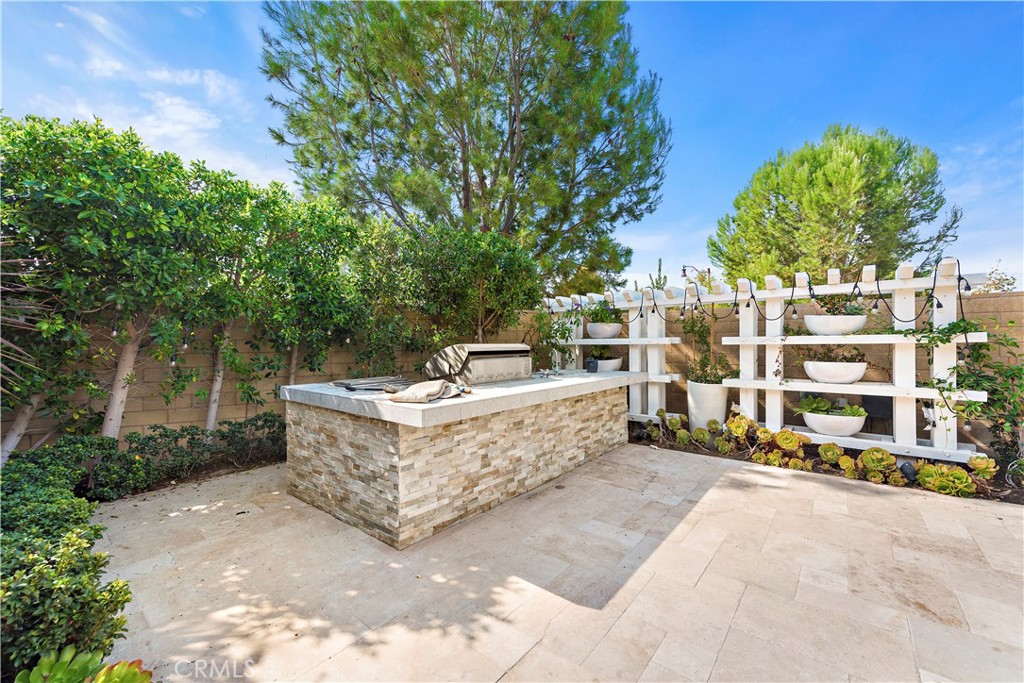 108 Fairgrove Property Photo 17