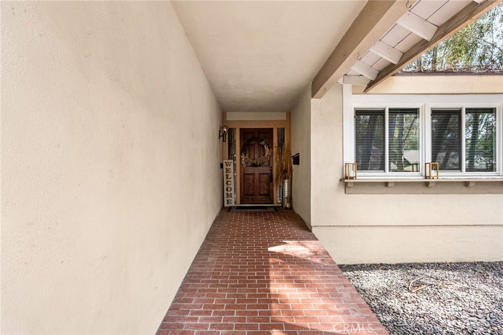 22572 Charwood Circle Property Photo 3